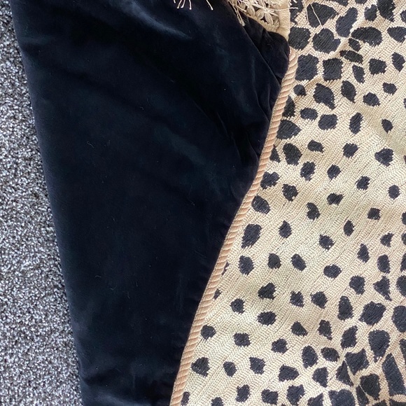 Throw from Zebra collection from Nieman Marcus - Picture 2 of 2